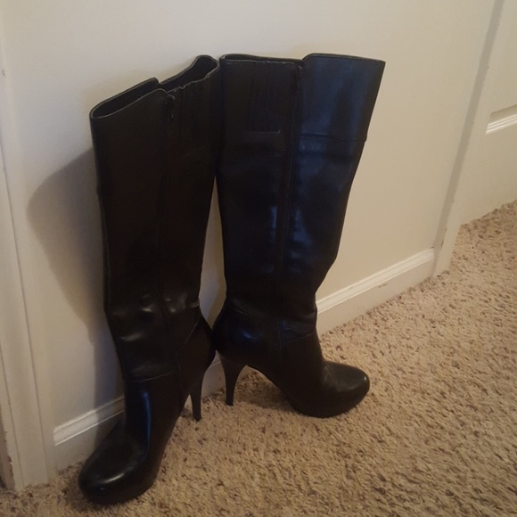 High heel boots - Picture 2 of 3